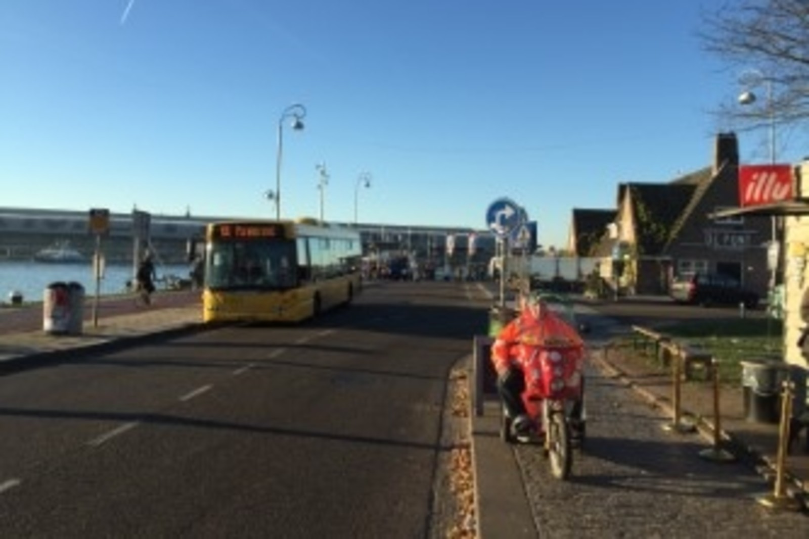 bus uit purmerend voor de PONT