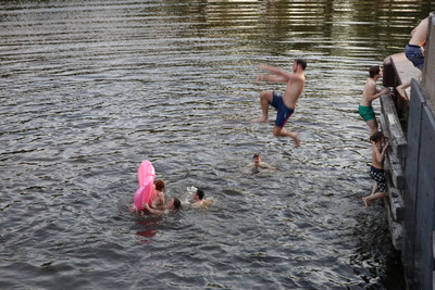 zomer aan het Noord Hollands-kanaal; afscheid in corona-tijd